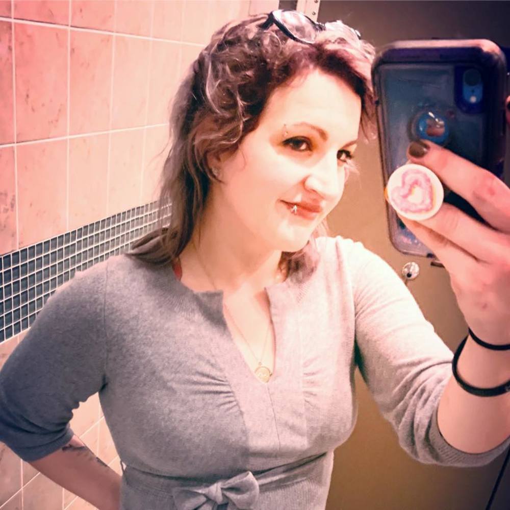 Meet your Posher, Ellee